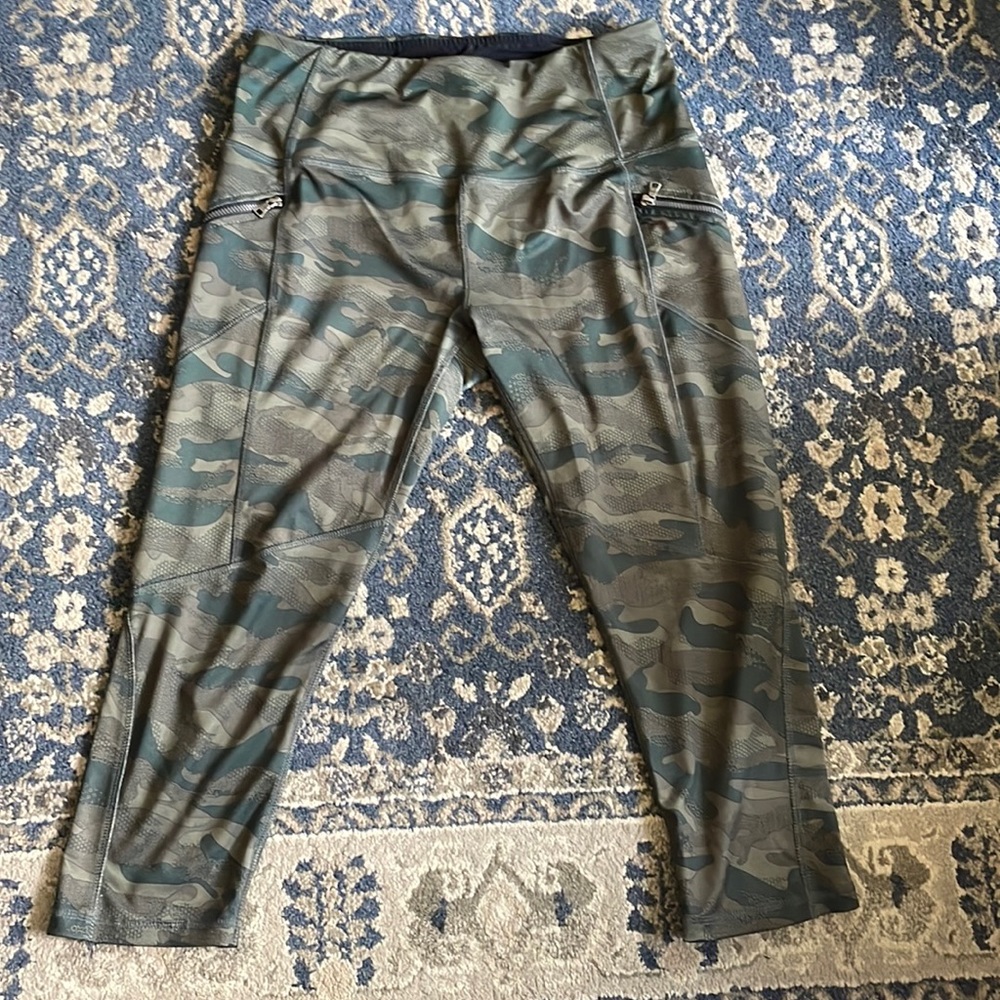 camo workout crop tights, heavier material